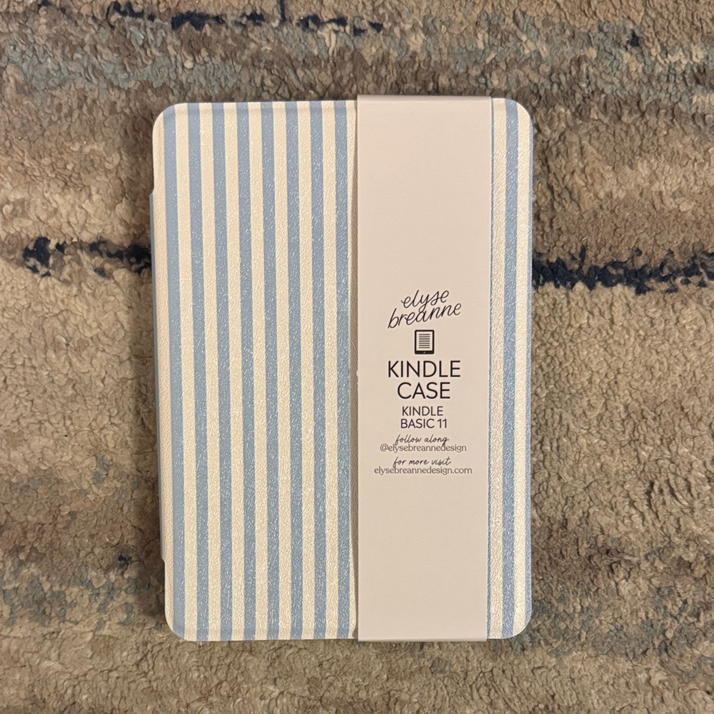Blue and White Kindle Case